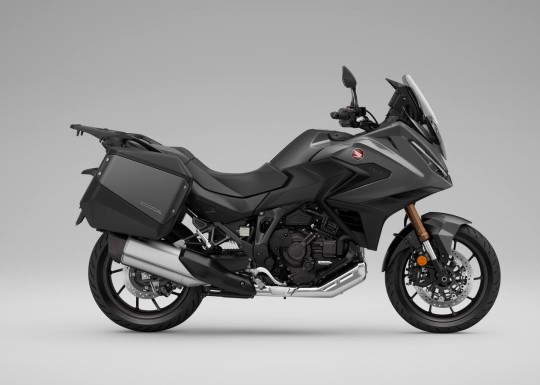 548540_26YM_HONDA_NT1100_NT1100_Electronic_Suspension.jpg