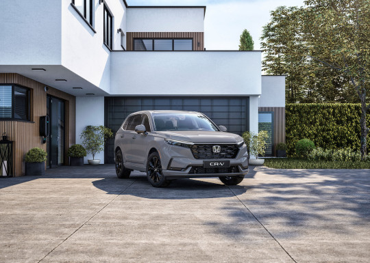 26YM-CR-V_PHEV_Urban_Grey_Front_Static_Villa.jpg