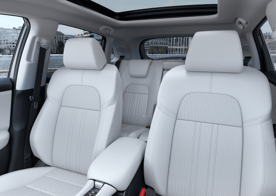 27YM_ZRV_ADVANCE_EU_White_seats.png