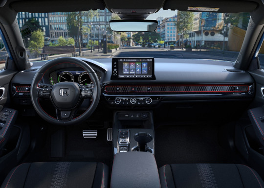 27YM_Civic_SPORT_EU_Red5_dash (1).jpg