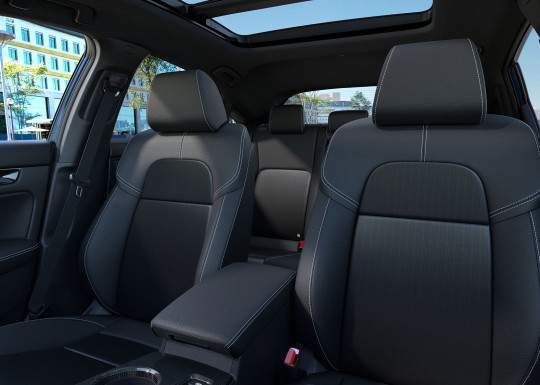 27YM_Civic_ADVANCE_EU_Black2_seats.jpg