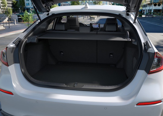 27YM_Civic_ADVANCE_EU_NH_883P_boot.jpg