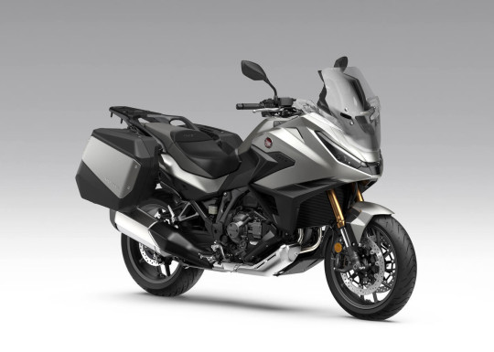 584935_27YM_HONDA_NT1100_NT1100_Electronic_Suspension.jpg