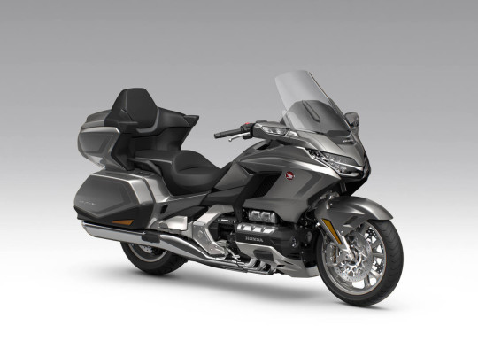 588000_27YM_Honda_GL1800_Gold_Wing_Tour.jpg