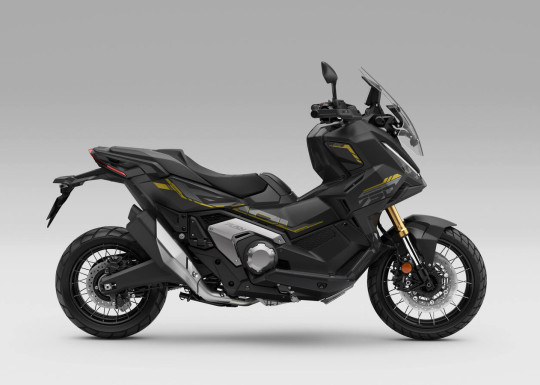 583358_27YM_Honda_X-ADV.jpg
