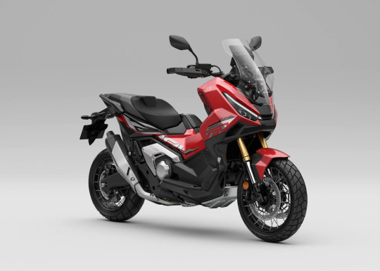 583360_27YM_Honda_X-ADV.jpg
