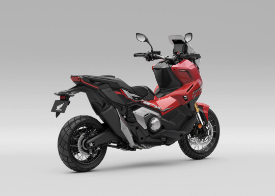 583362_27YM_Honda_X-ADV.jpg