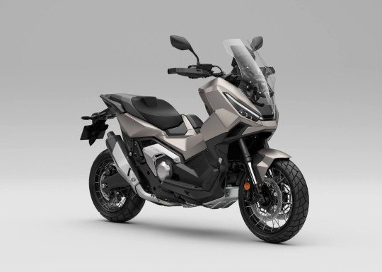 583364_27YM_Honda_X-ADV.jpg