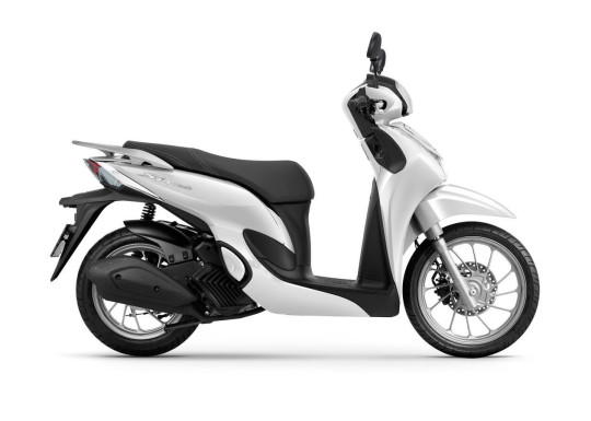 586808_27YM_Honda_SH_Mode_125.jpg