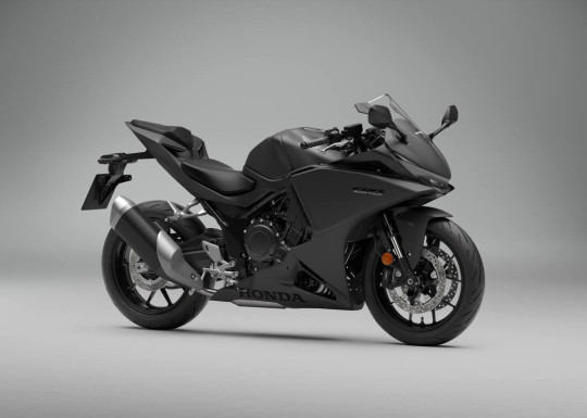 590085_27YM_Honda_CBR500R_FOUR.jpg