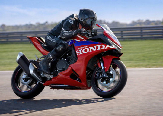 590066_27YM_Honda_CBR500R_FOUR.jpg