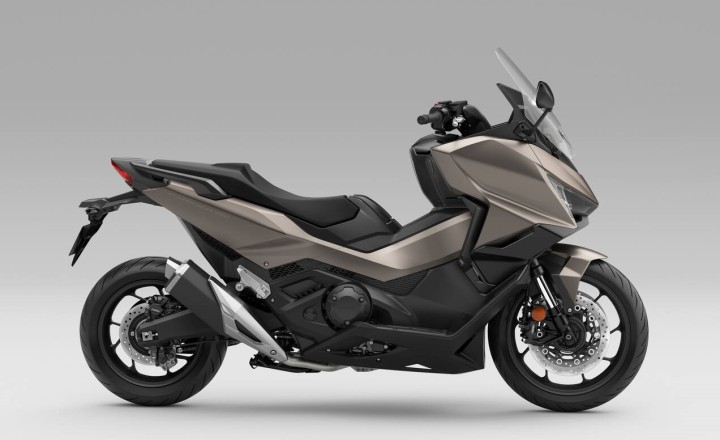 541459_26YM_HONDA_FORZA_750 (2).jpg